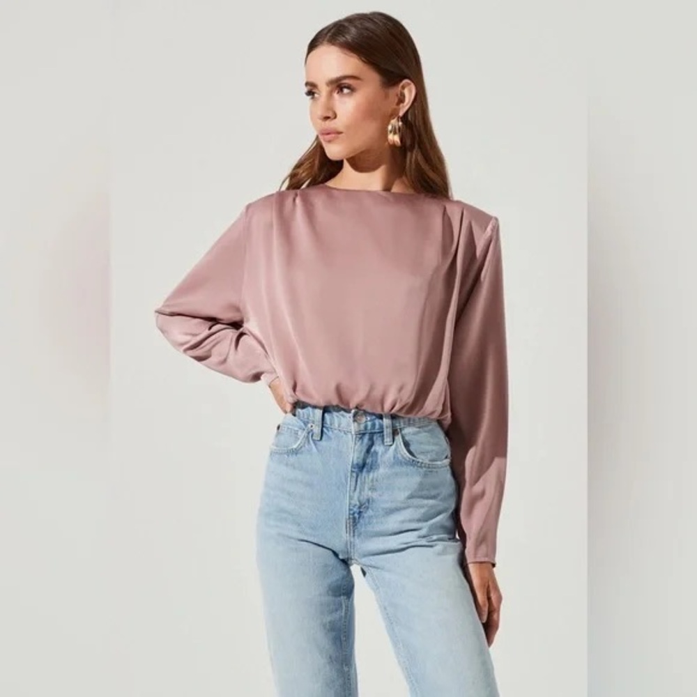 NWT ASTR the Label Mauve Long Sleeve Satin Blouse Elastic Hemline Size XL